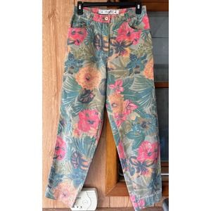 Wichele floral mom jeans size small colorful